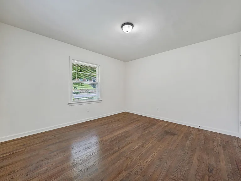 1523 Main St SW — Photo 10