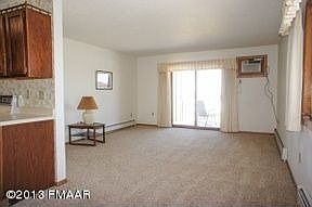 5th image of 1424 14th St E APT 37