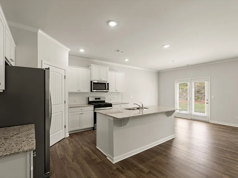 365 Belmont Dr — Photo 10