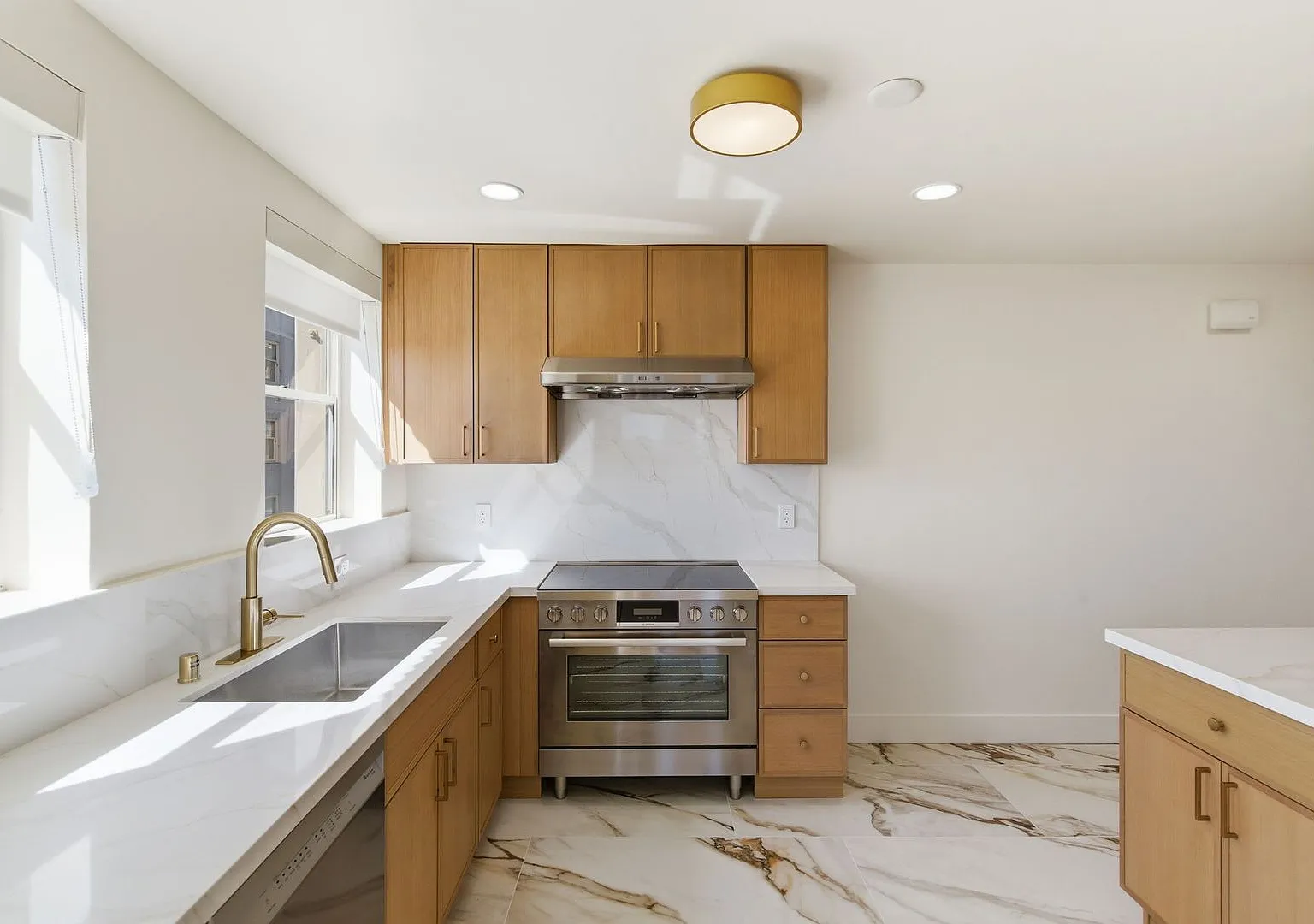 1310 Jones Street — Photo 4