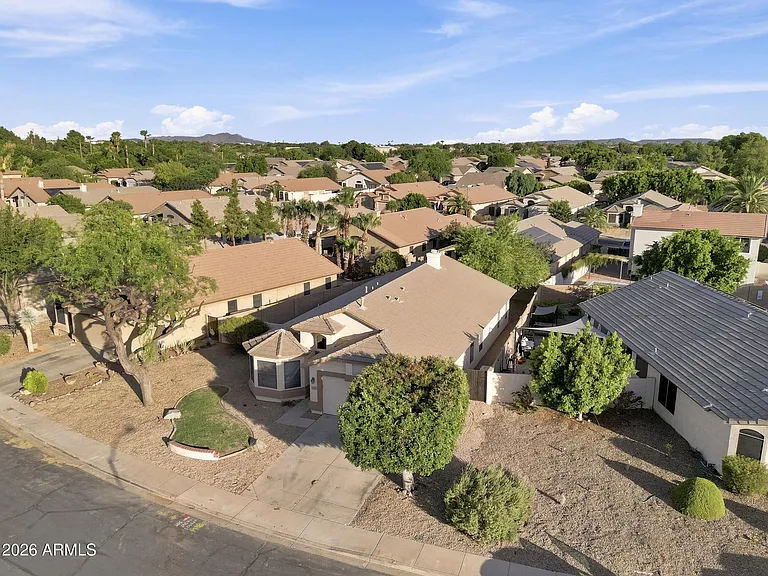 6421 W Wahalla Ln — Photo 3