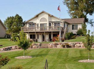54 Hill Dr, Milford, IA 51351