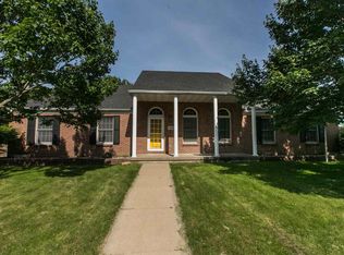 2922 Brandywine Park Dr, Dubuque, IA 52001