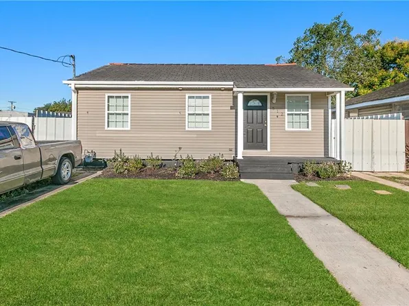 512 Center St, Arabi, LA 70032