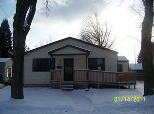 21920 Downing St, Saint Clair Shores, MI 48080