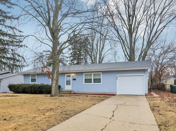 143 Thunderbird Trl, Carol Stream, IL 60188