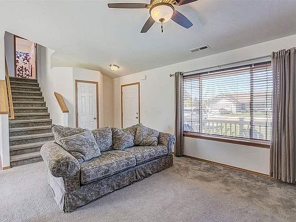 3rd image of 4814 Catalonia Dr