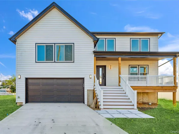 771 S 9th Street, Lindenhurst, NY 11757