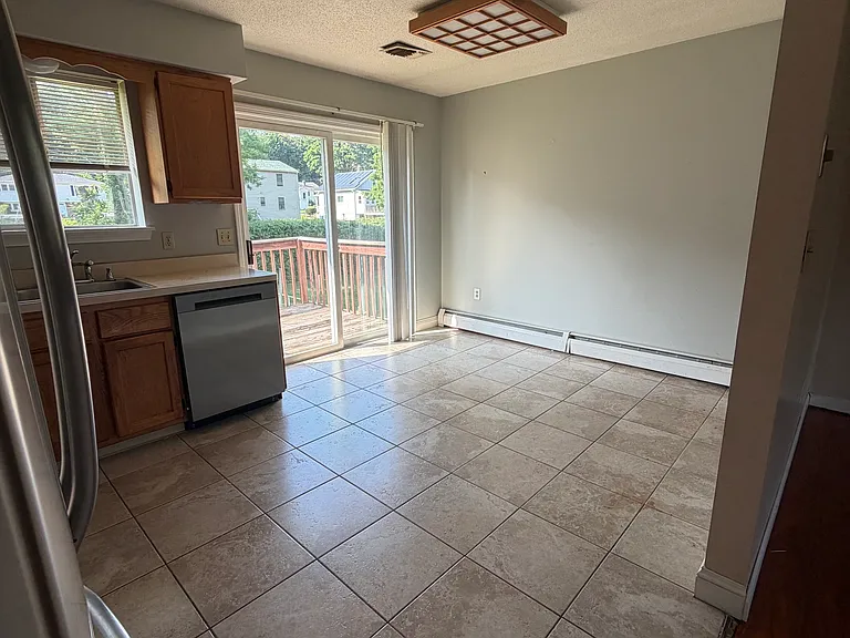 23 Pinehurst Ave — Photo 18