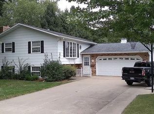 604 Reichel Cir NE, Stewartville, MN 55976