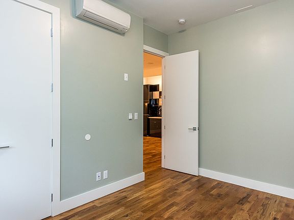 5th image of 834 Quincy St #3A