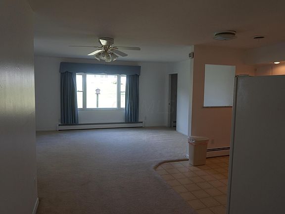 5th image of 881 Cliffside Dr