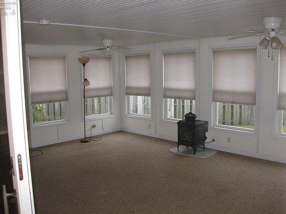 2nd image of 2708 Fairmont Ln