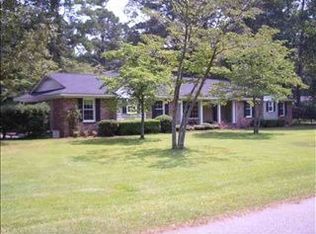 2100 Valley Dr, Hartsville, SC 29550