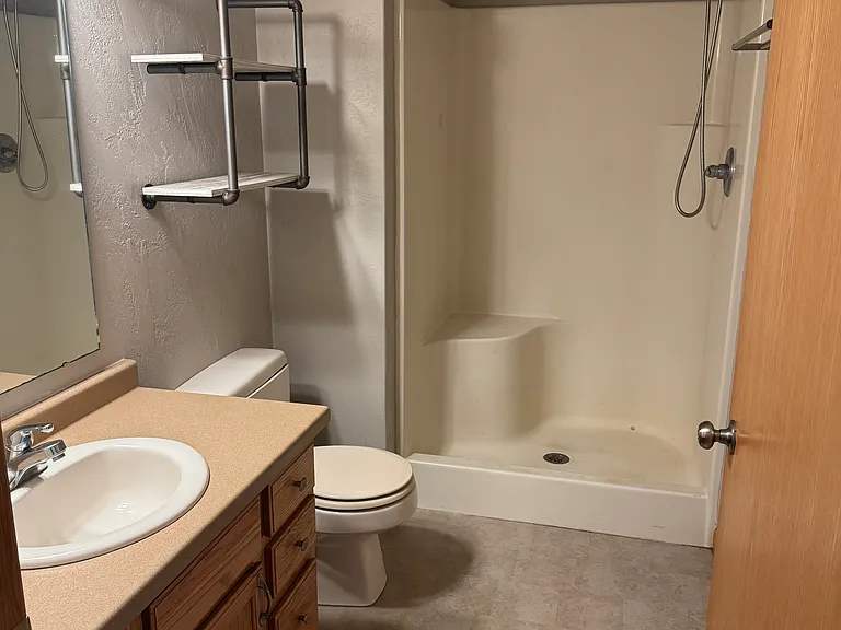 1708 E Main St — Photo 8