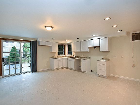 3rd image of 24 Goulart Ave