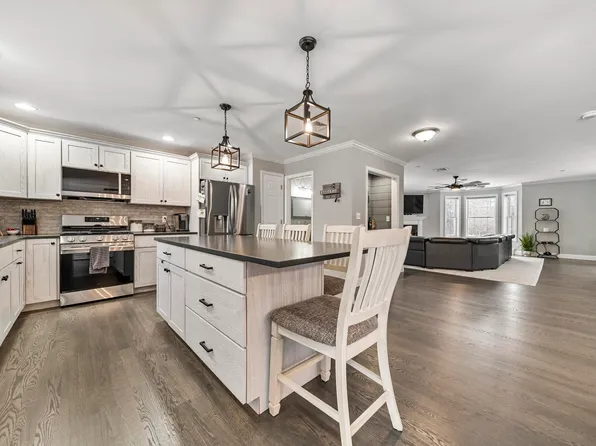 22 Scribner Road, Fremont, NH 03077