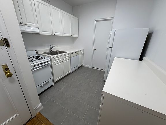 4th image of 234 E 87th St APT 5D