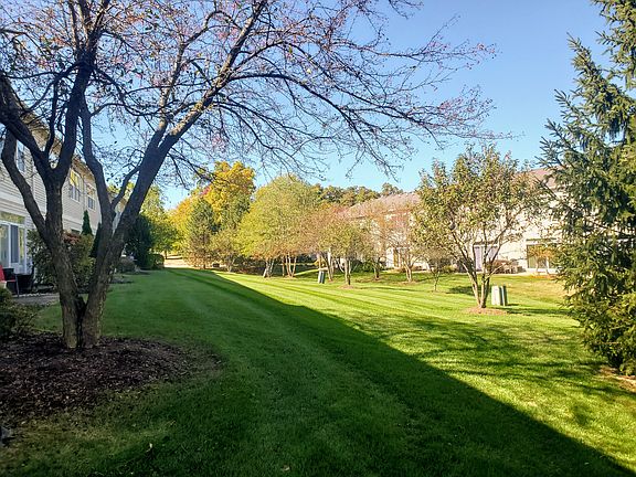 4th image of 1236 Brookdale Dr #1236