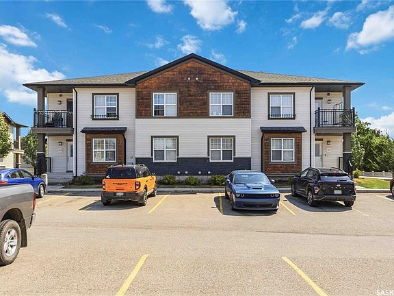 3rd image of UNIT 121-2315 McClocklin ROAD