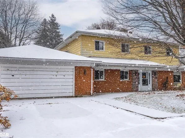 156 Centre St, Burk's Falls, ON P0A 1C0