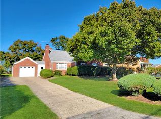 1325 Silver Ln, Coraopolis, PA 15108