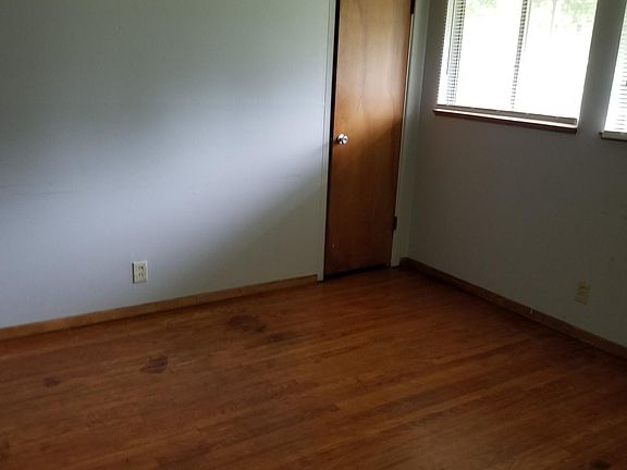 5th image of 245 Dundee Cir