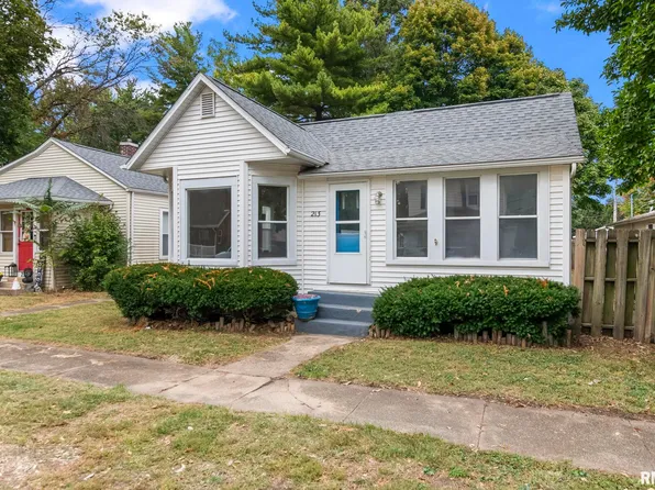 213 W Conrey St, Williamsville, IL 62693