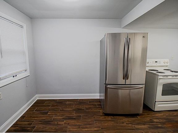4th image of 829 N 48th St