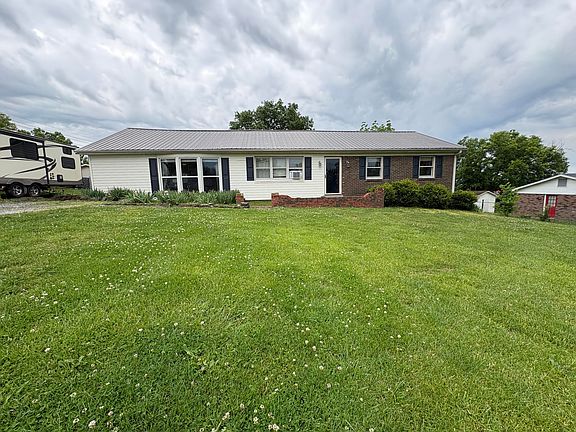 3rd image of 110 Hensley Hts