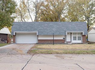 4890 Lockwig Trl, Florissant, MO 63033
