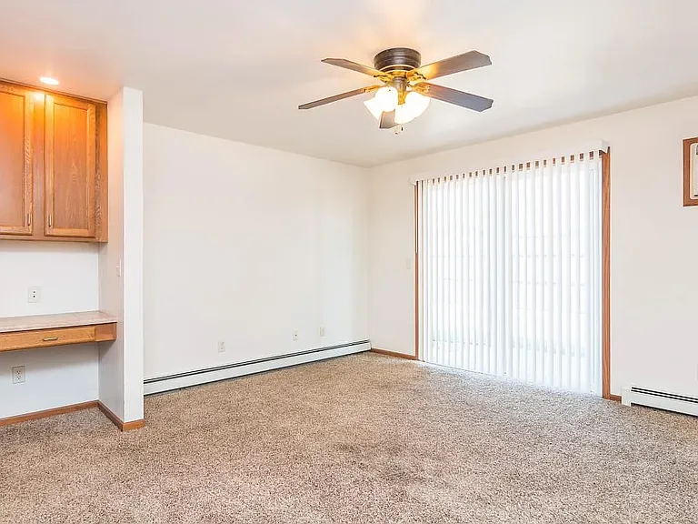 Meadows Apartments — Photo 4