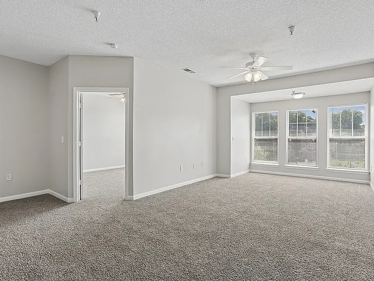 Heritage Station Apartments — Photo 3