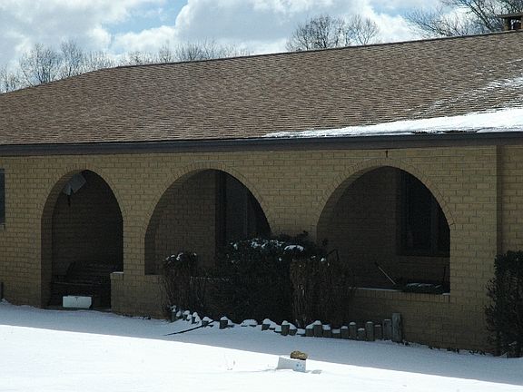 2nd image of 317 Rocky Top Ln
