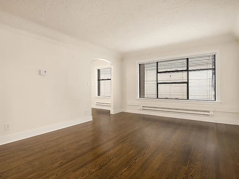 The Windermere Apartments — Photo 25