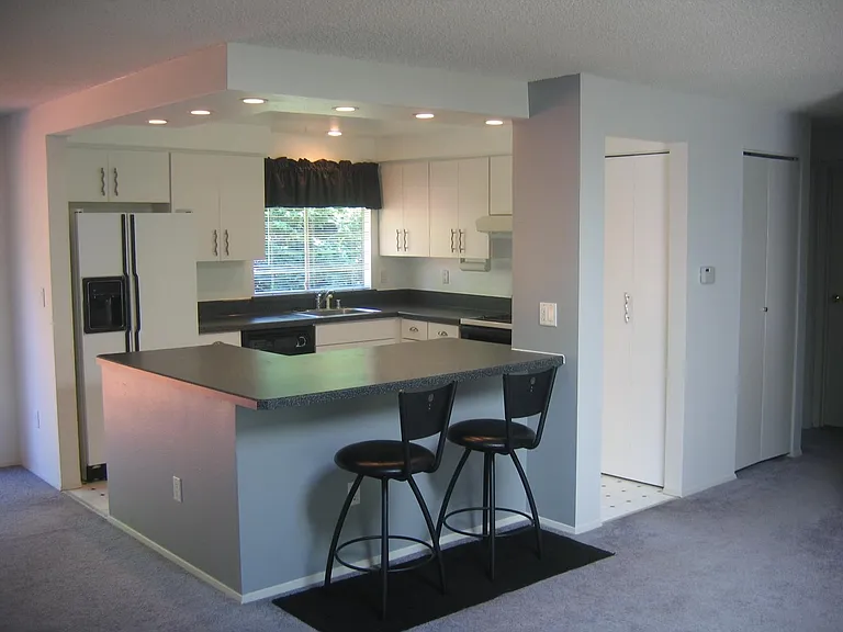1624 Glennwood Ave SE — Photo 1
