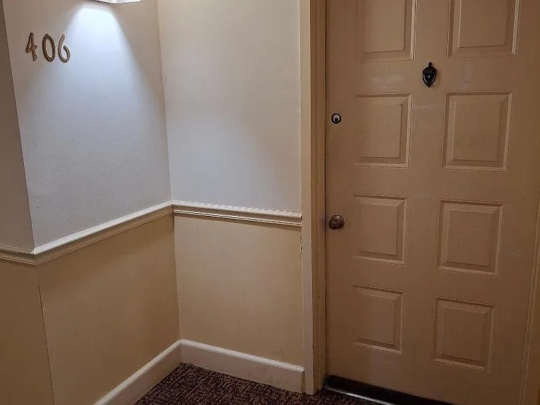 105 Lake Emerald Dr #406 — Photo 3