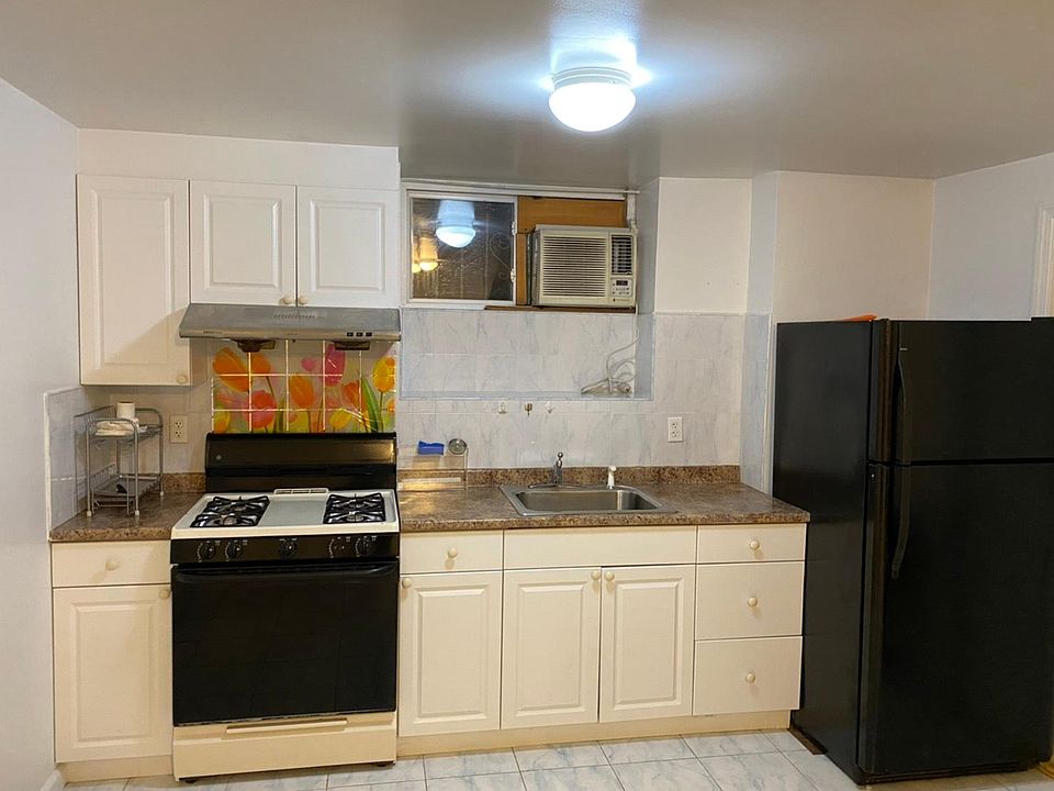 1st image of 158-02 72nd Ave