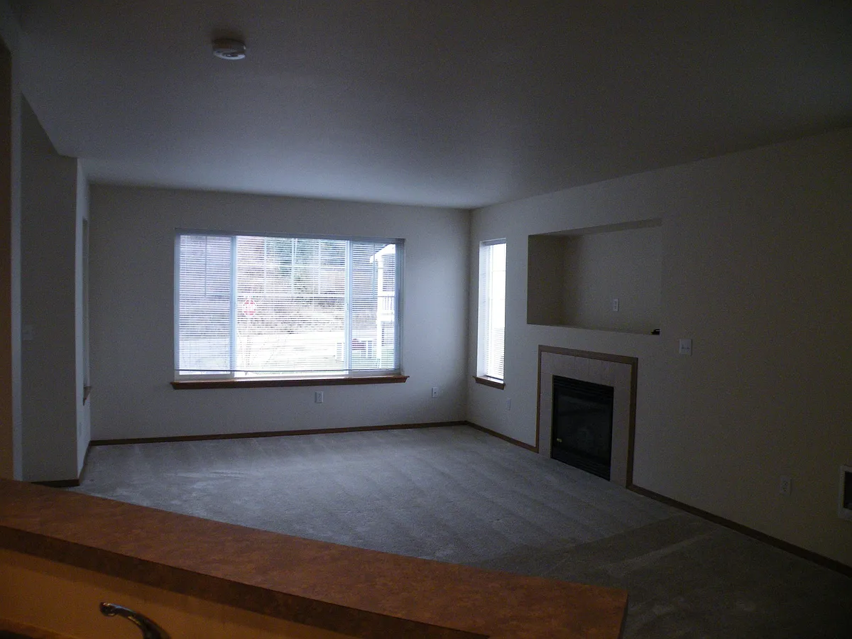 Building Photo - 14806 36th Avenue Ct E #6