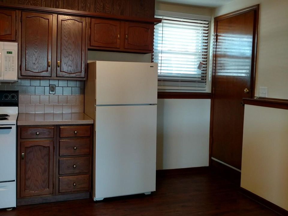 1st image of 403 Mercury Ave