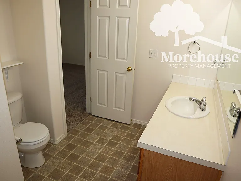 3919 Groveton St — Photo 13