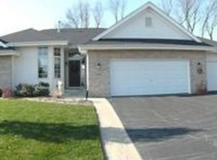4206 River Hawk Dr, Loves Park, IL 61111
