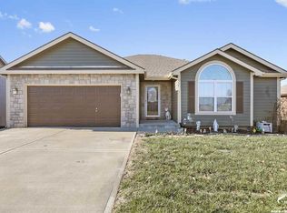 1437 Arrowwood Dr, Eudora, KS 66025