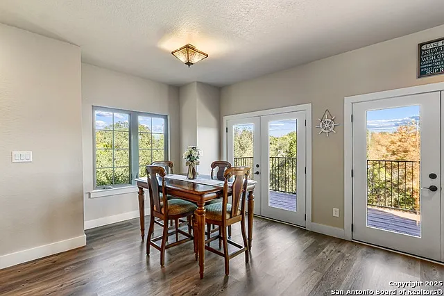 1216 Canyon Lake Dr — Photo 10