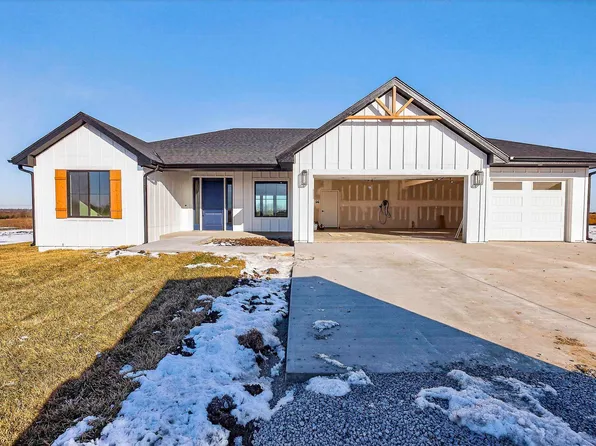 2920 SE 53rd St, Berryton, KS 66409