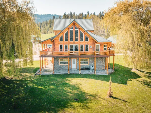 15 Village Ln, Garden Valley, ID 83622