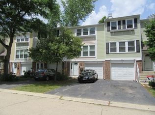 1910 Cheltenham Pl, Schaumburg, IL 60194
