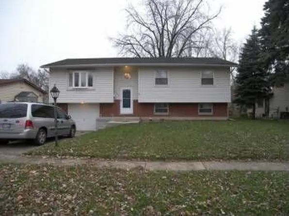 6938 Meadowbrook Ln, Hanover Park, IL 60133