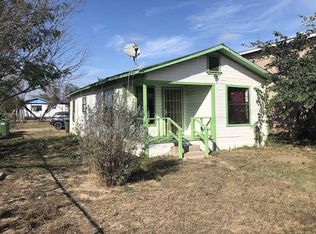 420 W Locust St, Laredo, TX 78040