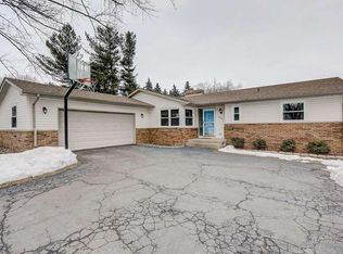 1002 Wexford Dr, Waunakee, WI 53597